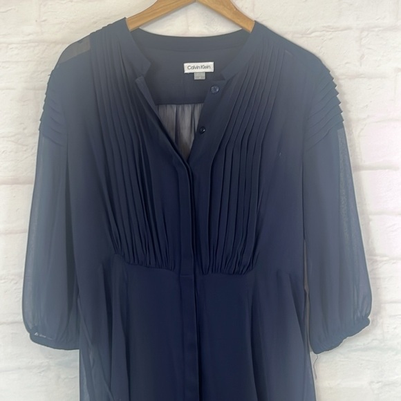 Calvin Klein Button Front Pleated Chiffon Dress Size 12 Navy Blue Tie Waist - Picture 3 of 7